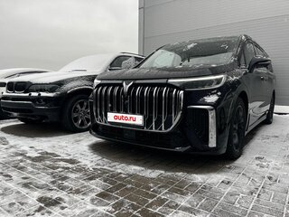 2023 Voyah Dream I, фиолетовый, 5500000 рублей, вид 1
