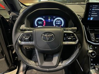 2026 Toyota Land Cruiser 300 Series, чёрный, 15500000 рублей, вид 4