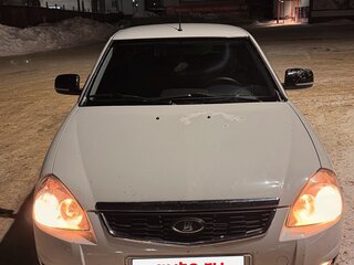 2016 Lada (ВАЗ) Priora I Рестайлинг, белый, 400000 рублей, вид 1