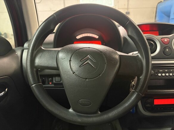 2006 Citroen C3 I Рестайлинг, красный, 90000 рублей - вид 11