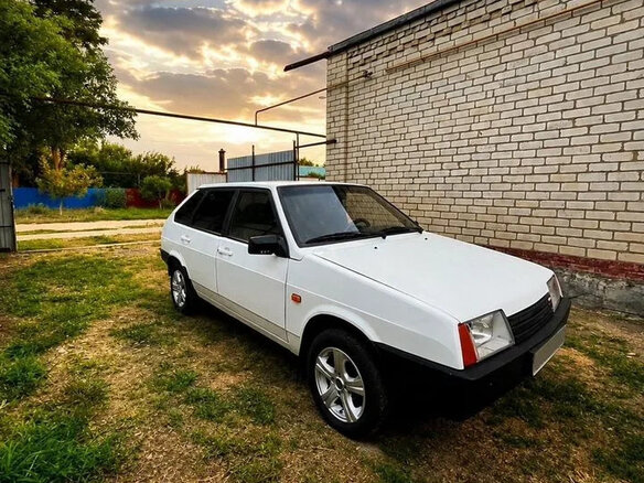 1999 Lada (ВАЗ) 2109, белый, 170000 рублей