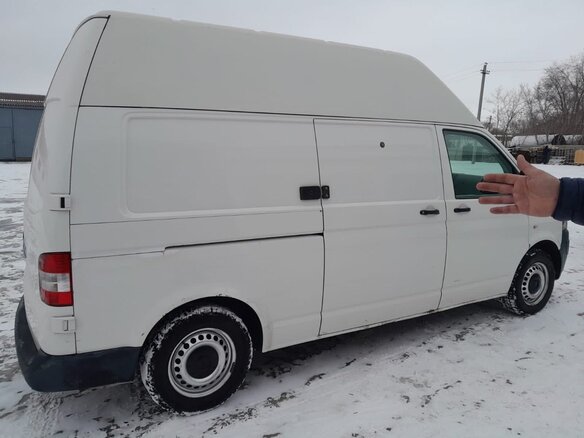 2011 Volkswagen Transporter T5 Рестайлинг, белый, 2000000 рублей - вид 1