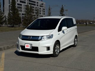 2014 Honda Freed I Рестайлинг 2, белый, 1100000 рублей, вид 2