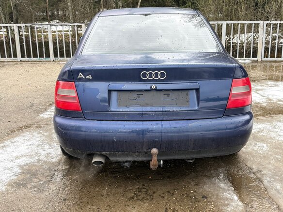 1998 Audi A4 I (B5), синий, 220000 рублей - вид 5
