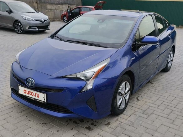 2017 Toyota Prius IV (XW50), синий, 1696860 рублей