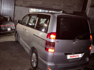 2002 Toyota Noah I (R60), белый, 600000 рублей, вид 3