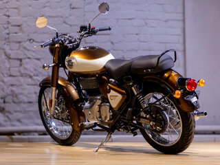 2025 Royal Enfield Classic 350, коричневый, 493000 рублей, вид 3