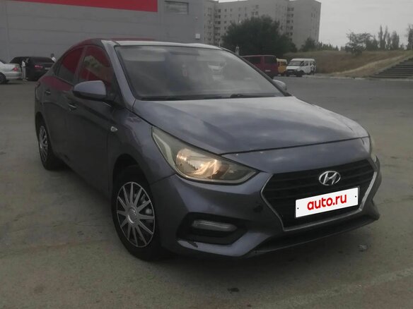 2018 Hyundai Solaris II, серый, 700000 рублей - вид 1