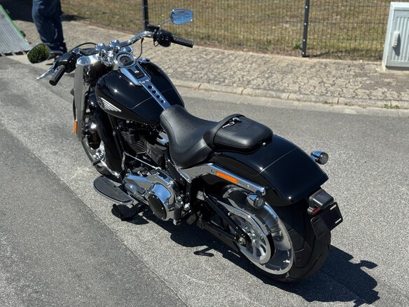 2026 Harley-Davidson Fat Boy, чёрный, 3299000 рублей - вид 5