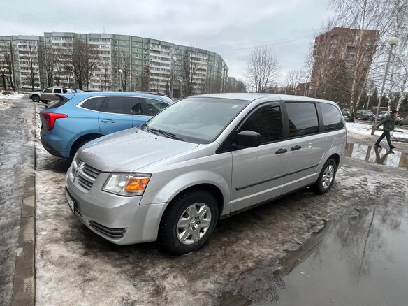 2007 Dodge Caravan Grand V, серебристый, 1000000 рублей