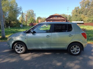 2011 Skoda Fabia II Рестайлинг, зелёный, 665000 рублей, вид 5