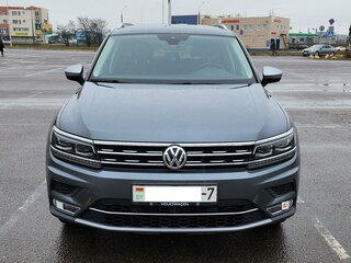 2018 Volkswagen Tiguan Allspace II, серый, 2490000 рублей, вид 5