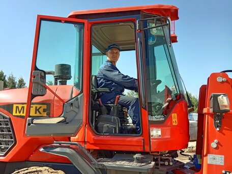 2022 MTK 930, красный, 2300000 рублей, вид 1
