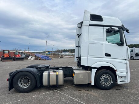 2021 Mercedes-Benz Actros, белый, 7000000 рублей, вид 4