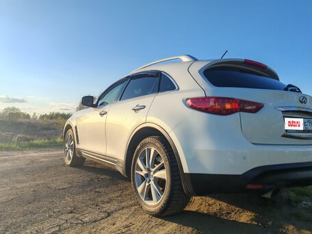2014 Infiniti QX70, белый, 2150000 рублей, вид 5