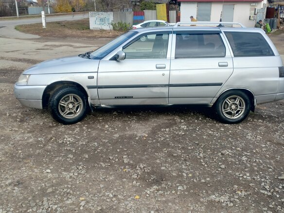 2005 Lada (ВАЗ) 2111, серебристый, 260000 рублей - вид 3
