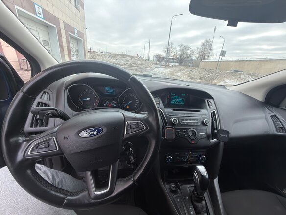 2017 Ford Focus III Рестайлинг, синий, 1000000 рублей - вид 9