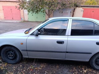 2004 Hyundai Accent ТагАЗ II, серебристый, 470000 рублей, вид 4