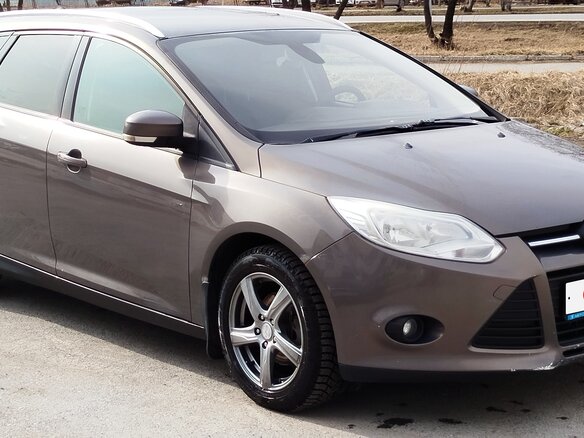 2012 Ford Focus III, коричневый, 760000 рублей - вид 3