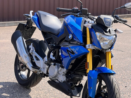 2018 BMW G 310 R, синий, 388371 рублей, вид 1