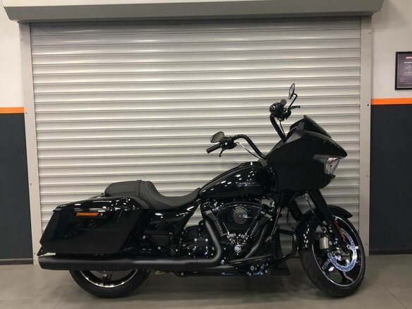 2025 Harley-Davidson Road Glide, чёрный, 3850000 рублей - вид 1