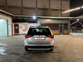 2015 Mitsubishi Outlander III Рестайлинг 2, серебристый, 1750000 рублей, вид 4