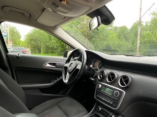 2013 Mercedes-Benz A-Класс 180 III (W176), чёрный, 1045000 рублей, вид 4