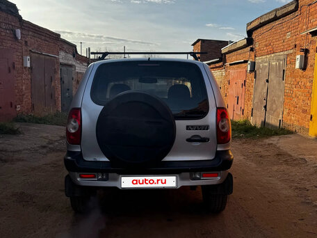 2004 Chevrolet Niva I, серебристый, 250000 рублей, вид 4