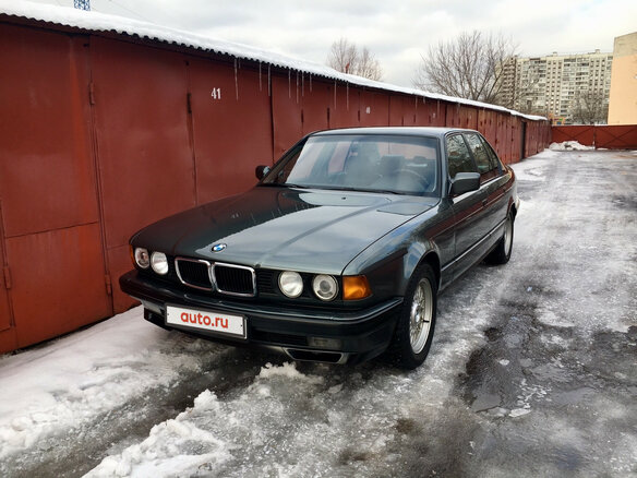 1990 BMW 7 серии 750i II (E32), серый - вид 5