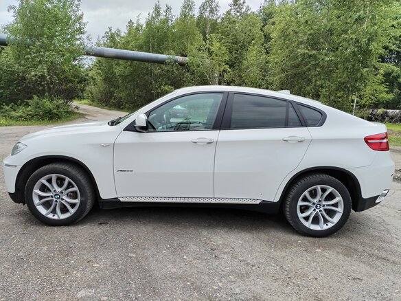 2012 BMW X6 35i 8-speed I (E71), белый, 2500000 рублей - вид 2