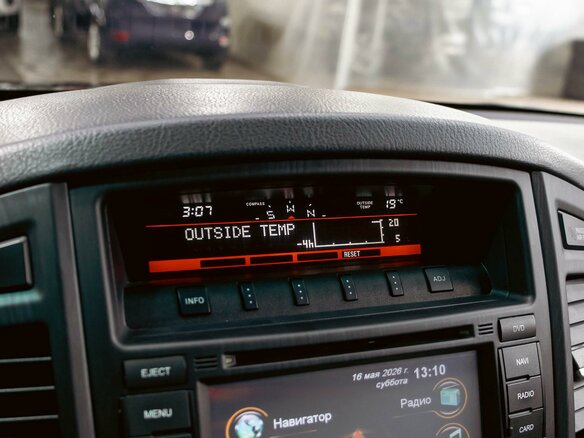 2014 Mitsubishi Pajero IV Рестайлинг 1, чёрный, 1765000 рублей - вид 13