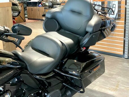 2024 Harley-Davidson Road Glide Limited, чёрный, 4150000 рублей, вид 4