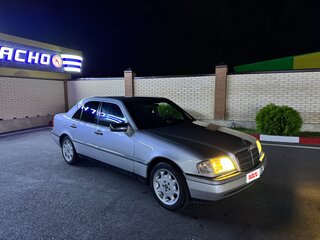 1993 Mercedes-Benz C-Класс 180 (PMS) I (W202), серебристый, 525000 рублей, вид 3