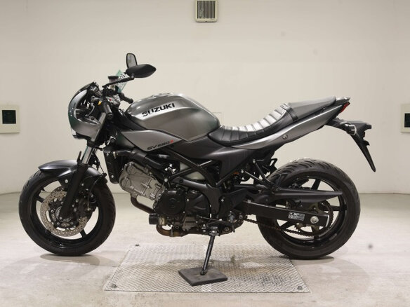 2018 Suzuki SV 650, серый, 550000 рублей - вид 1