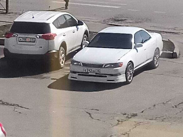 1992 Toyota Mark II VII (X90), белый, 470000 рублей - вид 13