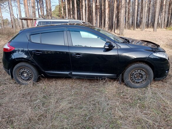 2013 Renault Megane III Рестайлинг, чёрный, 700000 рублей - вид 1