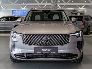 2026 Volvo XC90 B5 II Рестайлинг 2, серебристый, 13950000 рублей, вид 4