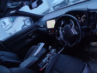 2020 Mitsubishi Outlander PHEV III Рестайлинг 3, красный, 3600000 рублей, вид 5