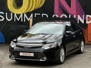 2015 Toyota Camry VII (XV50) Рестайлинг, чёрный, 2050000 рублей, вид 2