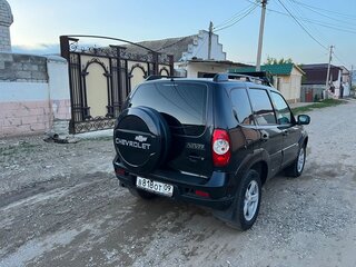 2017 Chevrolet Niva I Рестайлинг, чёрный, 900000 рублей, вид 4