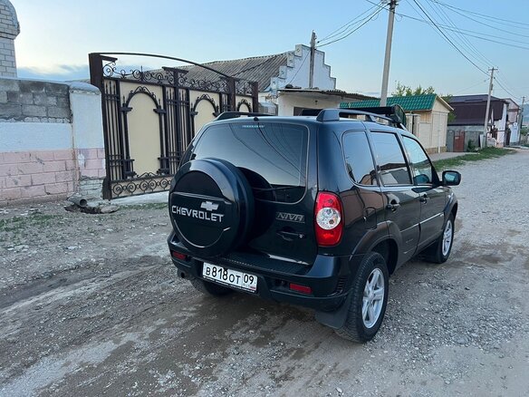 2017 Chevrolet Niva I Рестайлинг, чёрный - вид 3