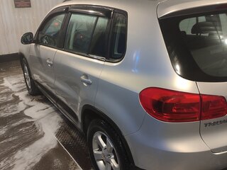 2012 Volkswagen Tiguan I Рестайлинг, серебристый, 1250000 рублей, вид 3