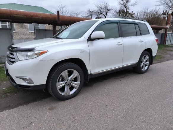 2013 Toyota Highlander II (XU40) Рестайлинг, белый, 2300000 рублей - вид 3