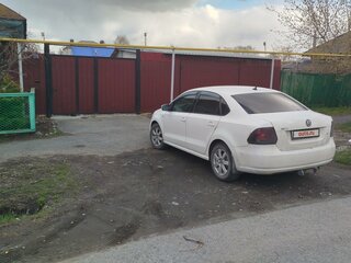 2013 Volkswagen Polo V, белый, 600000 рублей, вид 4