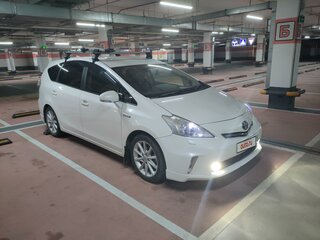 2012 Toyota Prius Alpha I (ZVW40/41), белый, 1350000 рублей, вид 2