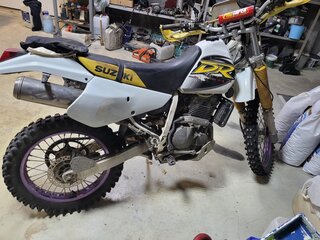 2000 Suzuki DR 250, белый, 250000 рублей, вид 2