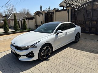 2021 Kia K5 III, белый, 3900000 рублей, вид 5