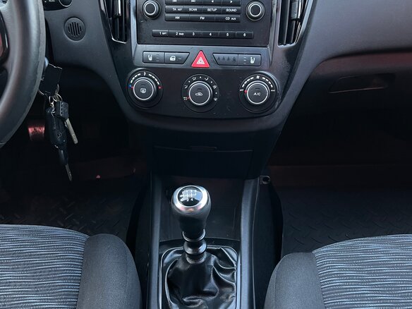 2008 Kia Ceed I, серебристый, 630000 рублей - вид 13