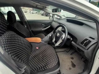 2010 Toyota Prius III (XW30), белый, 990000 рублей, вид 2