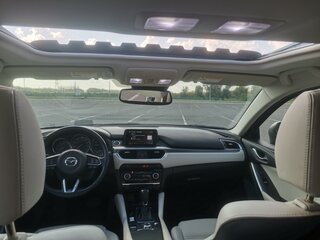 2017 Mazda 6 III (GJ) Рестайлинг, белый, 2080000 рублей, вид 5